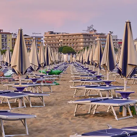 Comfy Flat With Terrace Next To The Bibione