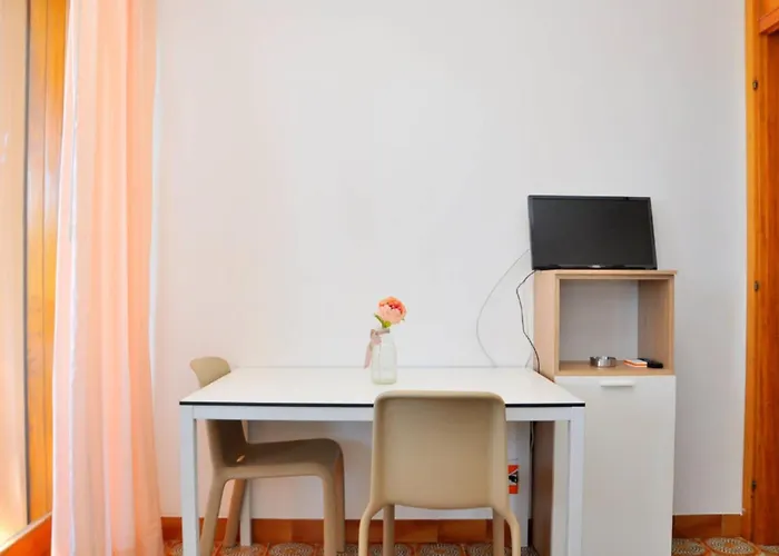 Comfy Flat With Terrace Next To The